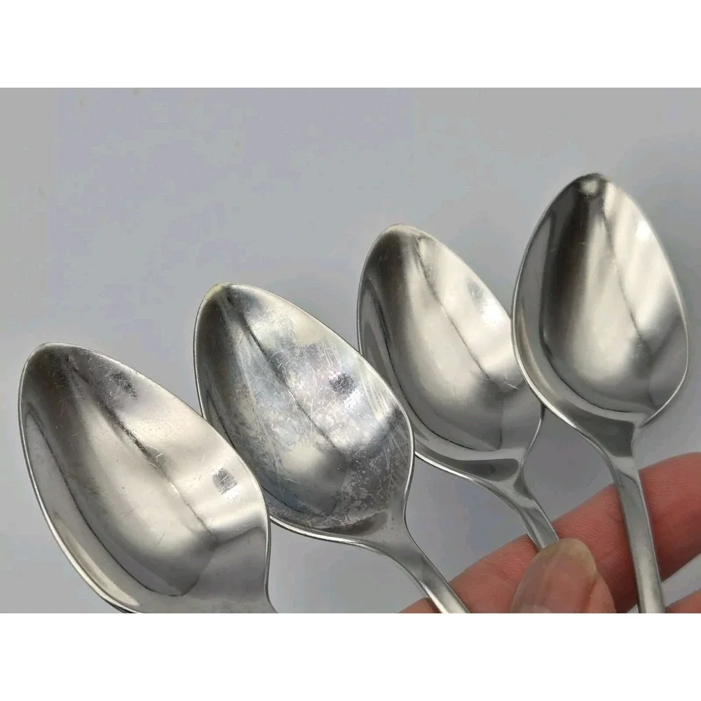 Oneida‎ Community Stainless Madrid 4 Long Iced Tea Spoons No Black Accent 7.5